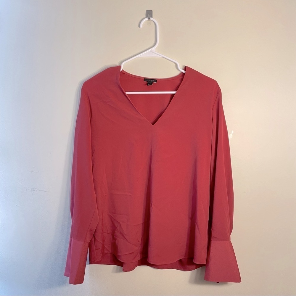 Ann Taylor deep coral vneck blouse long sleeves business casual women’s‎ top